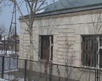 Ein hübsches Haus in Armenien mit Gewächshaus Haus kaufen 60311 Frankfurt am Main Bild klein
