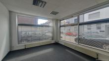 Helle Büroräume mit Ausstellungsfläche, große Fenster in Alt-Saarbrücken, Fernwärme, Klimaanlage Gewerbe mieten 66117 Saarbrücken Bild klein