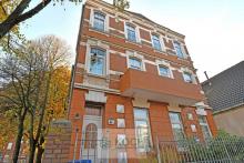 Attraktives Jugendstil-Dreifamilienhaus im grünen Herzen von Brhv.-Lehe mit Potential Haus kaufen 27576 Bremerhaven Bild klein