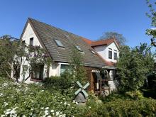 Attraktives Zweifamilienhaus (vermietet) in Langen Haus kaufen 27607 Langen (Landkreis Cuxhaven) Bild klein