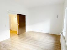 ***DER FAHRSTUHL HÄLT AN IHRER WOHNUNG - RIESIGE TERASSE - ERSTBEZUG NACH SANIERUNG*** 3-Raumwohnung mit Tageslichtbad inkl. Wanne, Dusche und großer Terasse zu vermieten Wohnung mieten 01591 Riesa Bild klein