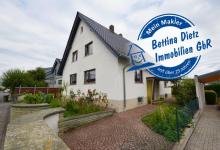 DIETZ: Modernisierte 3-Zimmer-Dachgeschosswohnung mit moderner Einbauküche und Balkon! Wohnung mieten 64846 Groß-Zimmern Bild klein