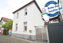 Einfamilienhaus mit Balkon in unmittelbarer Nähe der Dieburger Fußgängerzone! Haus kaufen 64807 Dieburg Bild klein
