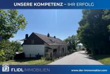 Einfamilienhaus mit Einliegerwohnung und Wintergarten Haus kaufen 94065 Waldkirchen (Landkreis Freyung-Grafenau) Bild klein
