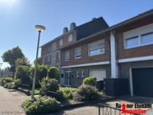 Emmerich: Sanierungsbedürftiges geräumiges Einfamilienhaus oder Zweifamilienhaus - Sie entscheiden! Haus kaufen 46446 Emmerich am Rhein Bild klein