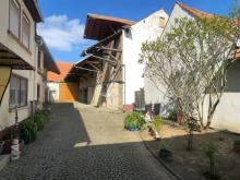 EUPORA® Immobilien: Ehemaliger Bauernhof mit Innenhof, große Scheunen und Garten in Bischheim. Haus kaufen 67294 Bischheim Bild klein