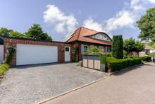 Exklusives Wohnhaus in Nordhorn-Neuberlin - Stil, Komfort und Gartenparadies vereint Haus kaufen 48529 Nordhorn Bild klein