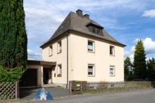 Familienparadies in Thiersheim: Einfamilienhaus mit Garten, Terrasse und Balkon! Haus kaufen 95707 Thiersheim Bild klein