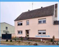 Genau richtig für Tierliebhaber ! 8.193 m² Grundstück mit freistehendem EFH in Schweinitz und Acker dazu Haus kaufen 39279 Schweinitz (Landkreis Jerichower Land) Bild klein