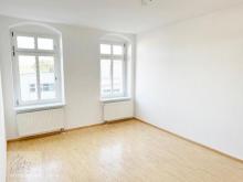 ***HELL & INDIVIDUELL GESCHNITTEN*** 2-Raumwohnung mit Balkon & Tageslichtbad mit Wanne und Dusche zu vermieten Wohnung mieten 01591 Riesa Bild klein