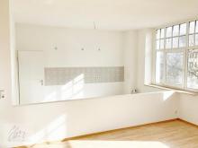 ***HELLE 3-RAUMWOHNUNG MIT OFFENER KÜCHE IM ZENTRUM VON RIESA*** zu vermieten Wohnung mieten 01589 Riesa Bild klein