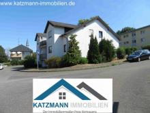 Helle 3-Zimmerwohnung im Dachgeschoss eines 7-Parteienhauses zu vermieten, Balkon, Stellplatz u. Kellerraum inklusive Wohnung mieten 50374 Erftstadt Bild klein