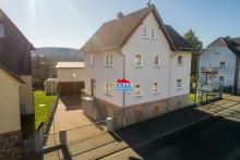 ++ KRAG Immobilien ++ viel Platz drinnen und draußen ++ Super-Nebengebäude mit Riesengarage ++ Haus kaufen 35469 Allendorf (Lumda) Bild klein