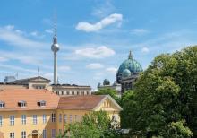 Mehr Mitte geht nicht! Premium-Apartment in prominenter Lage Wohnung kaufen 10117 Berlin Bild klein