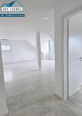Penthouse Stil: exkl. Erstbezug DG Whg. in begehrter Konzer Lage, 2 ZKB, ASR, ca. 61 m² Wohnung mieten 54329 Konz Bild klein