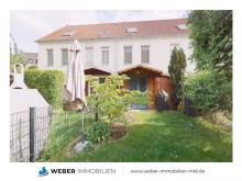 Reihenmittelhaus +++ TOP gepflegt +++ ruhige Wohnlage +++ mit Tiefgaragenstellplatz Haus kaufen 65931 Frankfurt am Main Bild klein