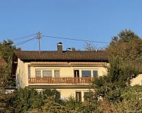 RESERVIERT - Sanierungsbedürftiges Einfamilienhaus in toller Hanglage mit herrlichem Ausblick Haus kaufen 79790 Küssaberg Bild klein