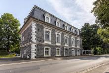 Schloss Loshausen | Historisches Mehrfamilienhaus mit 16 Wohneinheiten Haus kaufen 34628 Willingshausen Bild klein