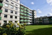 Sonnige Wohnung mit Balkon und Garage in Peterswerder/Nähe Weserstadion an EINZELPERSON Wohnung mieten 28205 Bremen Bild klein