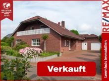 * Toller Grundriss * Helle Räume * Kamin * Terrasse * Schöne Einbauküche * Garage * Haus kaufen 26683 Saterland Bild klein