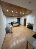 WRS Immobilien - Ladengeschäft in der Ortsmitte von Bergen-Enkheim - mit Kellerbereich Gewerbe mieten 60388 Frankfurt am Main Bild klein