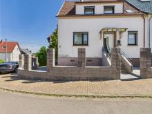 Zuhause ist kein Ort, sondern ein Gefühl – Ihr Einzug ins Glück beginnt hier! Haus kaufen 66292 Riegelsberg Bild klein