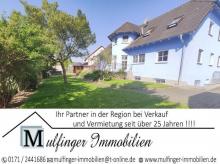 Zweifamilienhaus in Ortsrandlage mit Doppelgarage, Pool und gehobener Ausstattung Haus kaufen 91336 Heroldsbach Bild klein