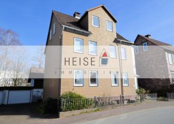 4-Familienhaus mit 2 Garagen und Nebengebäude ** Als Kapitalanlage oder zur Eigennutzung! ** Haus kaufen 37603 Holzminden Bild mittel