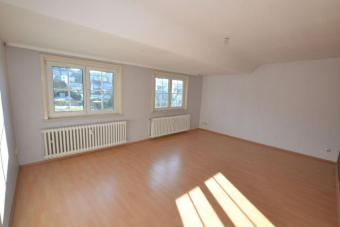 4-Zimmer-Dachgeschosswohnung in 37627 Stadtoldendorf Wohnung mieten 37627 Stadtoldendorf Bild mittel