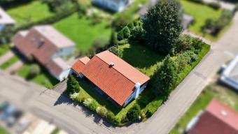 Charmanter Bungalow in idyllischer und ruhiger Wohnlage mit großem Eckgrundstück! Haus kaufen 88316 Isny im Allgäu Bild mittel