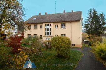 Entspannen mit Blick ins Grüne: Ein Zuhause mit herrlichem Waldausblick! Wohnung kaufen 95100 Selb Bild mittel