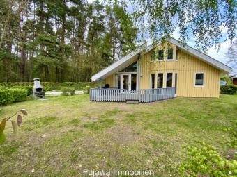 Ferienhaus in Mirow direkt am Wald - Einzelhaus mit großem Grundstück Haus kaufen 17252 Mirow Bild mittel