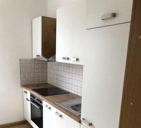 Gemütliche DG 2-Zimmer mit Laminat, Dusche und EBK in ruhiger Lage! Wohnung mieten 08060 Zwickau Bild mittel