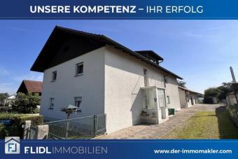 gepflegtes 2 Fam. Haus mit Garagen und Büro Haus kaufen 94060 Pocking Bild mittel