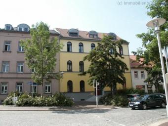 geräumige 4 bis 4,5-Raum-Wohnung - wenige Meter zum Zentrum - mit Balkon und Laminat Wohnung mieten 08056 Zwickau Bild mittel