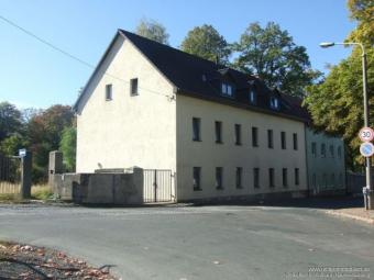 Großzügige 2-Zimmer Dachgeschosswohnung mit Abstellkammer Wohnung mieten 09599 Freiberg Bild mittel