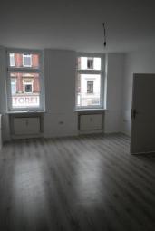 Großzügige 2-Zimmer mit Laminat, EBK und Wannenbad in zentraler Lage!!! Wohnung mieten 08056 Zwickau Bild mittel