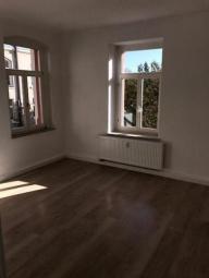 Großzügige 3-Zimmer mit Laminat, 2xBädern, Wanne und Dusche in guter Lage! EBK mgl. Wohnung mieten 09212 Limbach-Oberfrohna Bild mittel