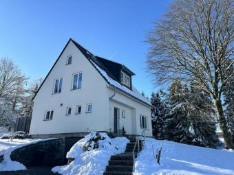 Mit Liebe saniertes Zuhause mit einzigartigem Charme und modernem Komfort auf riesigem Grundstück Haus kaufen 52159 Roetgen Bild mittel