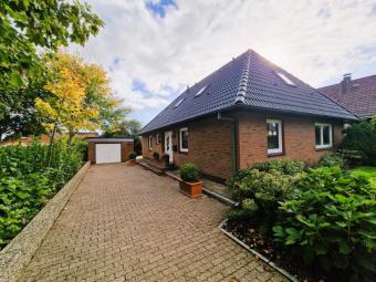 ** Modernisierter und gepflegter Walmdachbungalow in Premium-Lage von Husum ** Haus kaufen 25813 Husum Bild mittel