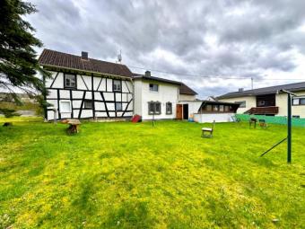 MÜLLENBACH: Einfamilienhaus mit 713 m2 Grundstück am Nürburgring! Haus kaufen 53520 Müllenbach (Landkreis Ahrweiler) Bild mittel
