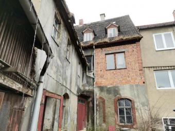 ObjNr:19221 - Sanierungsbedürftiges Mehrfamilienhaus in exponierter Lage in Nähe der Stadtverwaltung Haus kaufen 09322 Penig Bild mittel