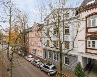 Ratingen-Mitte: Attraktive 3-Zimmer-Wohnung im Altbau mit Balkon Wohnung kaufen 40878 Ratingen Bild mittel