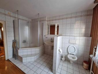 REFH mit 5 Zimmern kl. Grundstück sucht geschickte neue Besitzer Haus kaufen 98593 Floh-Seligenthal Bild mittel