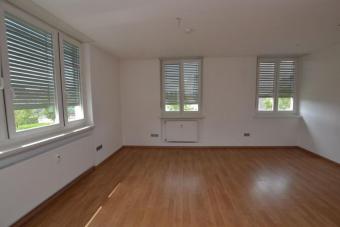 renovierte 4-Zimmer-Wohnung mit Balkon in 37627 Stadtoldendorf Wohnung mieten 37627 Stadtoldendorf Bild mittel