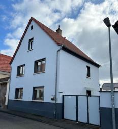 Ruhig, zentral gelegenes Zweifamilienhaus mit Garten & Nebengebäude in Bürstadt sucht neue Bewohner Haus kaufen 68642 Bürstadt Bild mittel