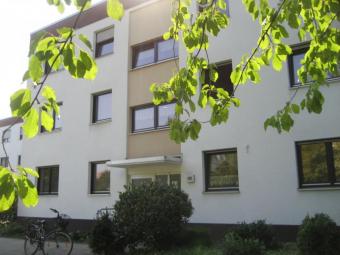 SANKT AUGUSTIN - schöne 3 -Zi. Whg. EG im 9 Parteien-Haus, ca. 89 m² Wfl., gr. Balkon + TG-Platz Wohnung kaufen 53757 St. Augustin Bild mittel