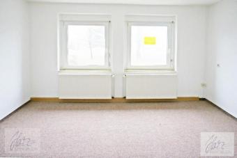 ***SINGLEWOHNUNG MIT KÜCHE*** und Tageslichtbad mit Wanne ab sofort zu vermieten Wohnung mieten 01619 Zeithain Bild mittel