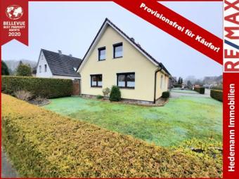 Top modernisiertes Einfamilienhaus * ruhige & sehr zentrale Lage * Wintergarten * TOP Infrastruktur * TOP Verkehrsanbindung * Doppelgarage * Doppel-Carport * TOP Preis!!! Haus kaufen 26441 Jever Bild mittel