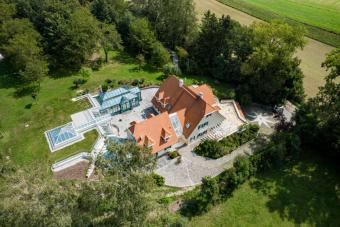 Traumhaftes Villenanwesen mit Schwimmhalle und Panoramablick: Ihr exklusives Zuhause bei München Gewerbe kaufen 85293 Reichertshausen Bild mittel